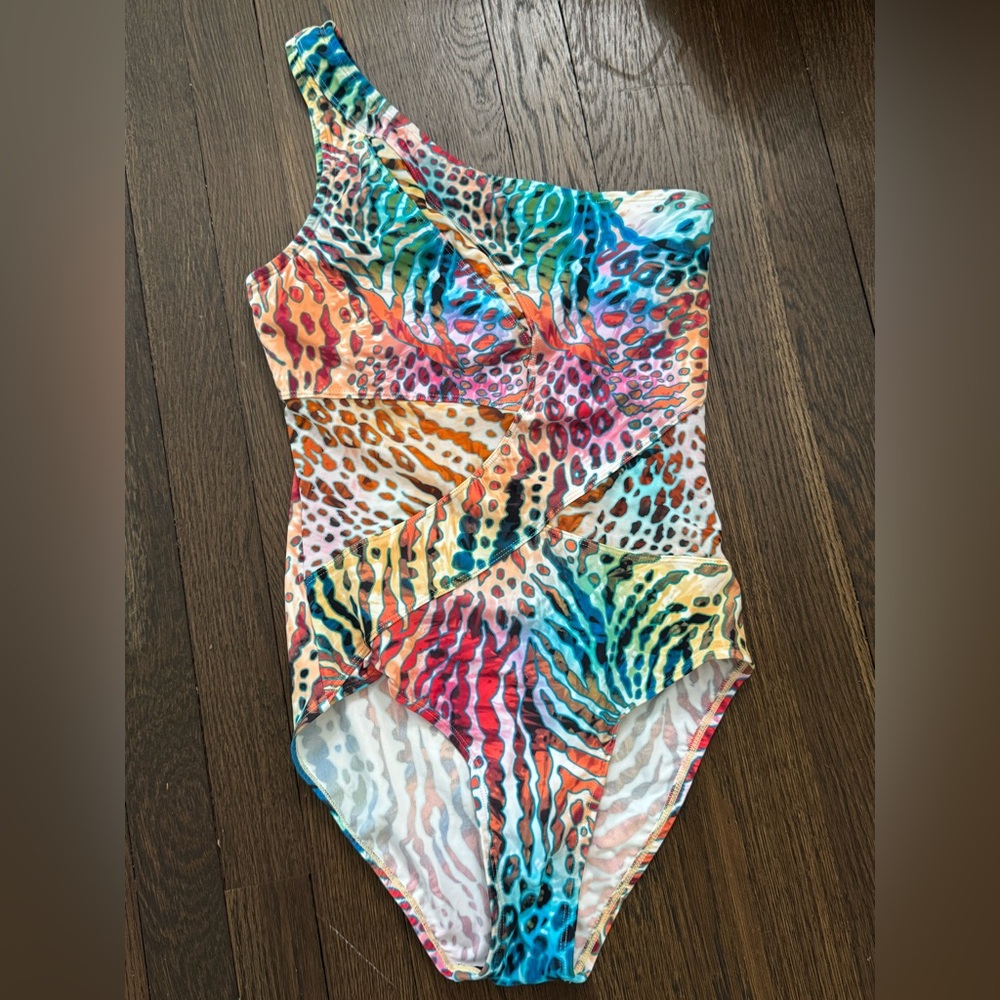 Beyond Swim Women's Cristiano Printed One-Shoulder One-Piece Swimsuit - Picture 5 of 7